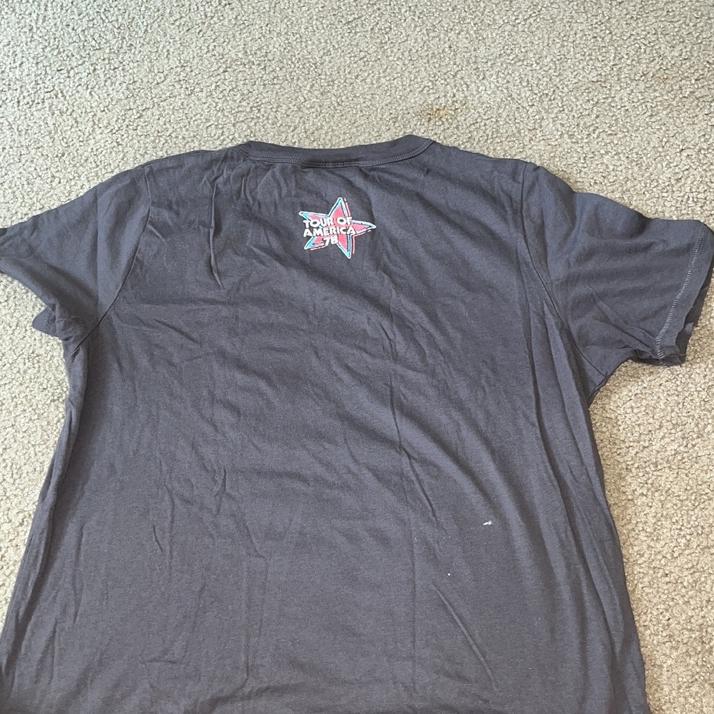 GRAPHIC TEE - Picture 3 of 3